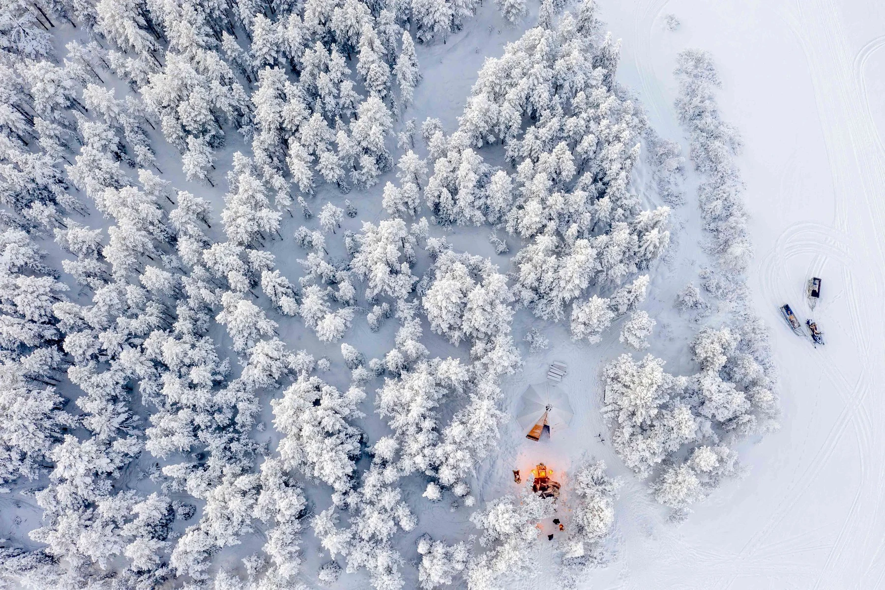 🧊 El Primer Hotel de Hielo del Mundo