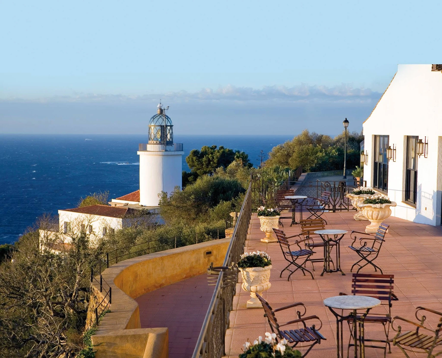 ⚓ Histórico Hotel Boutique junto al Faro de Llafranc en la Costa Brava