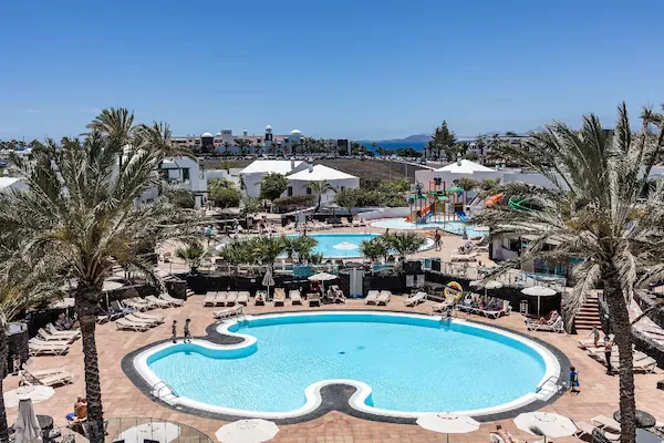 🏝️ ¡Chollazo a Lanzarote! 8 Días con Vuelos + Apartahotel