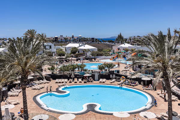 🏝️ ¡Chollazo a Lanzarote! 8 Días con Vuelos + Apartahotel