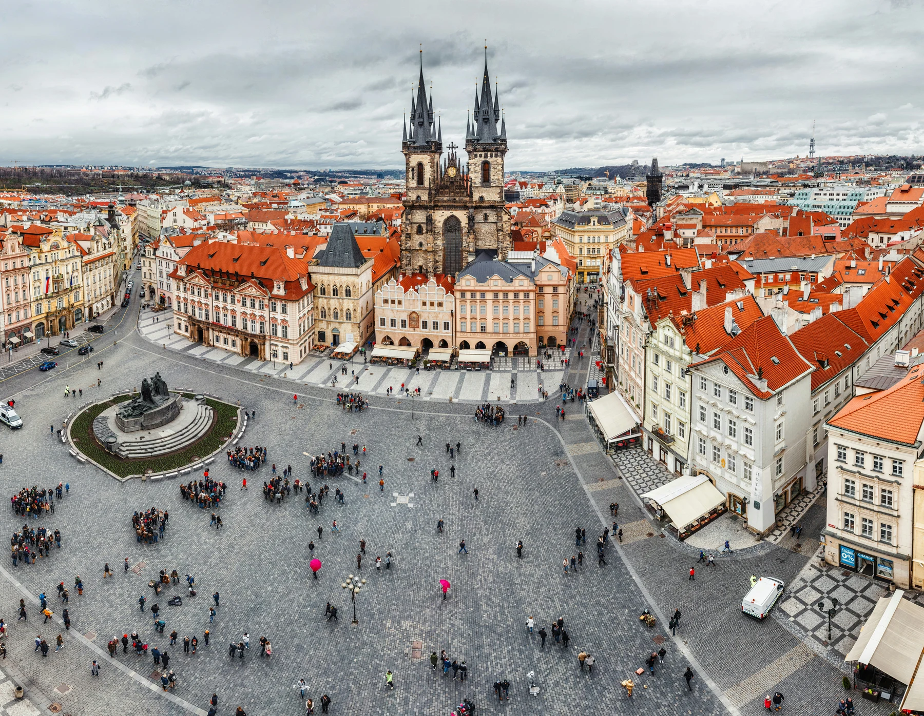 🏰 Budapest y Praga 🛫+ 🛏️ ¡El corazón de Europa Central en una sola escapada!