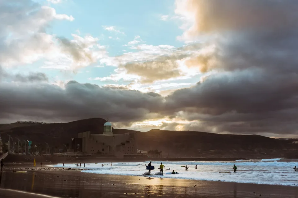 🏝️ Gran Canaria: 5 Noches en Apartamento + Vuelos