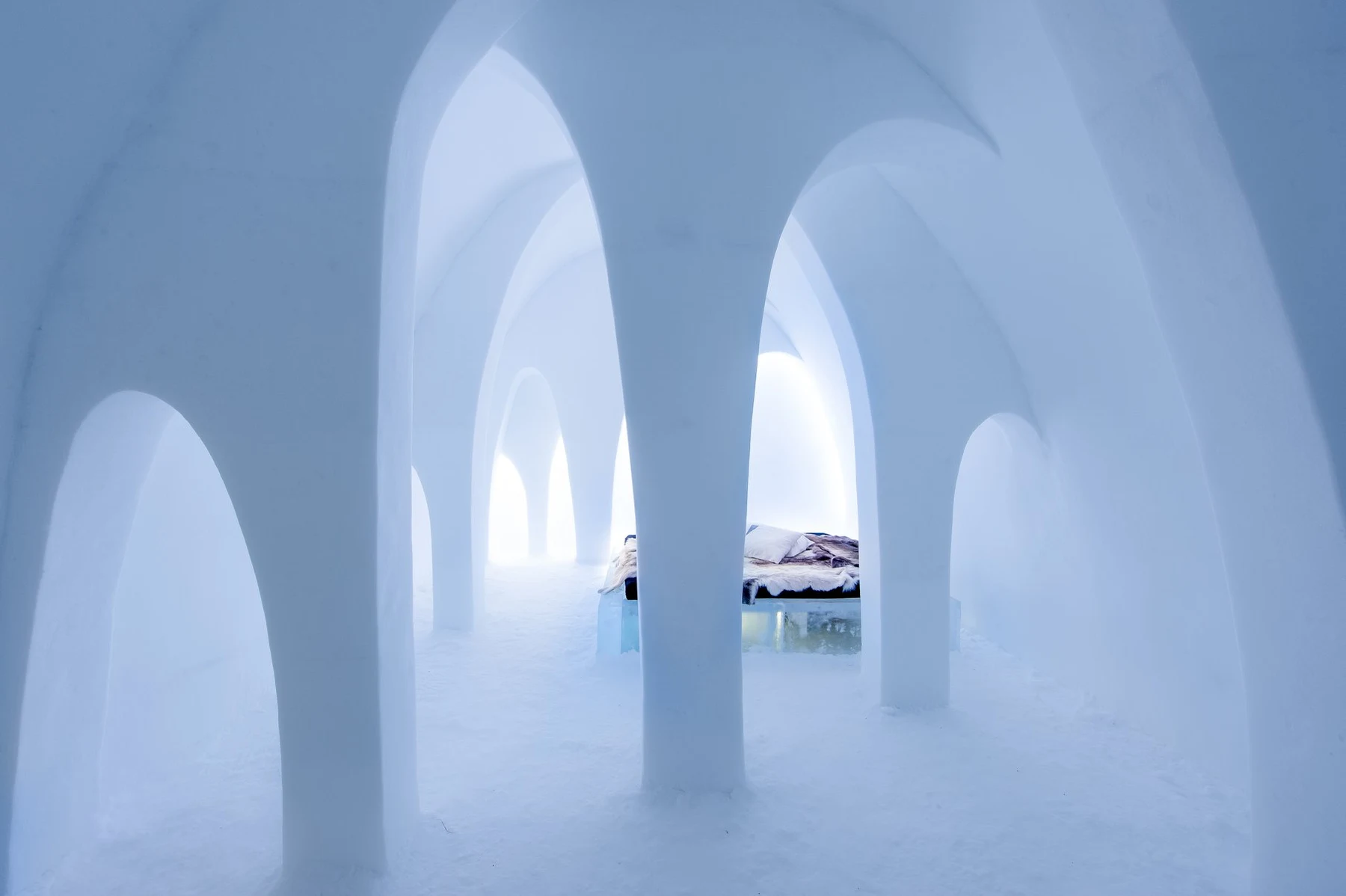 🧊 El Primer Hotel de Hielo del Mundo