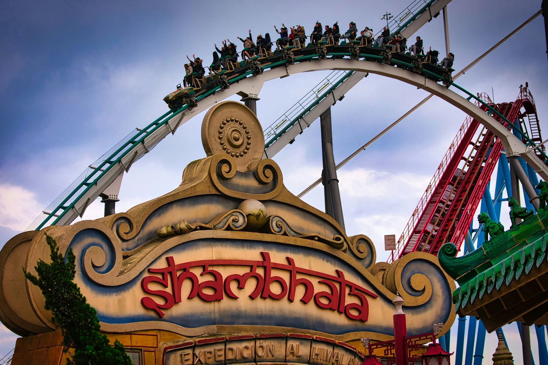 🎢 ¡Adrenalina en Familia! 3 Días en PortAventura con Hotel 4⭐️ + Entradas