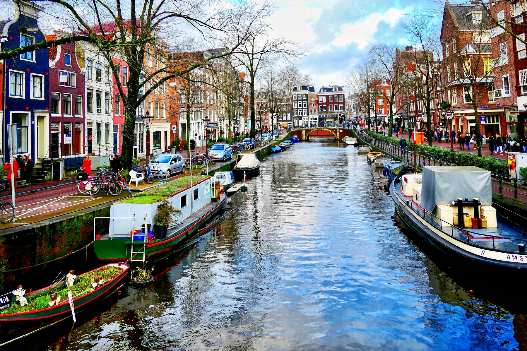 🚲 Ámsterdam te espera con este planazo de 4 días ✈️ + 🏨