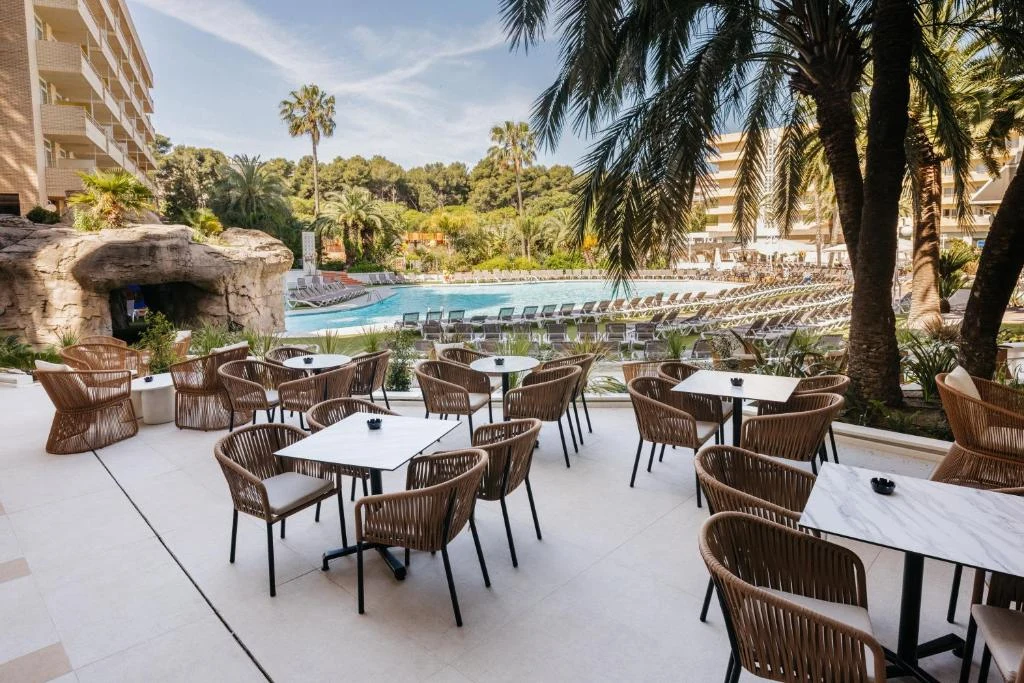 💦 Salou: Media Pensión en Hotelazo con Splash Park